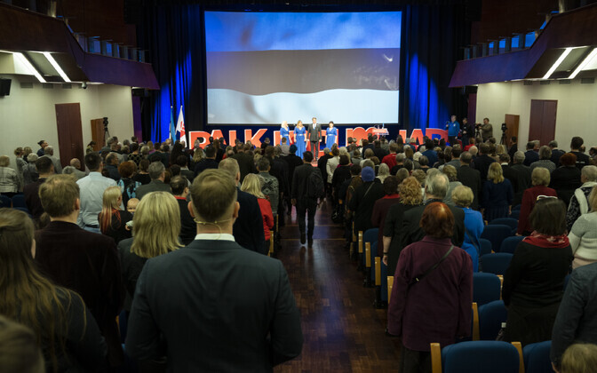 Sotsiaaldemokraatide üldkogu Jõhvi kontserdimajas.