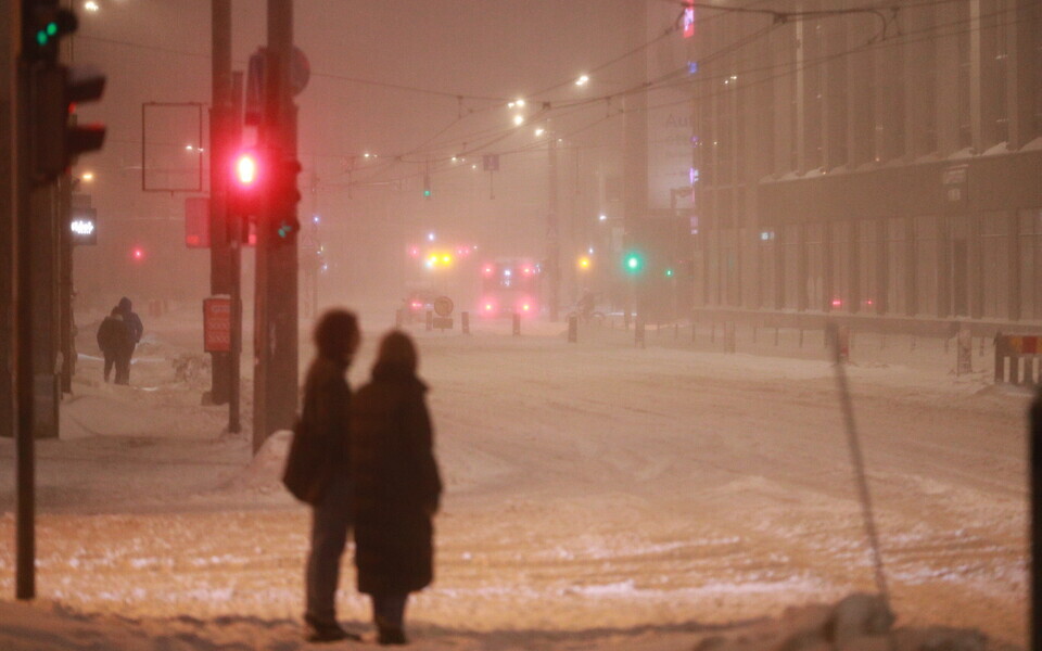 Raske ja märg lumi on muutnud teeolud keeruliseks