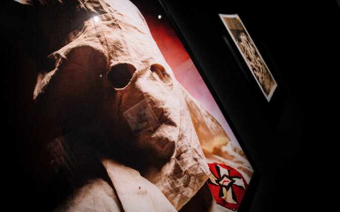 Выставка Андреса Серрано 