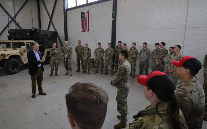 U.S. Ambassador to Estonia George P. Kent and USASAC Commanding General Brig. Gen. Brad Nicholson visiting troops at Tapa Army Base on Tuesday. February 28, 2023.