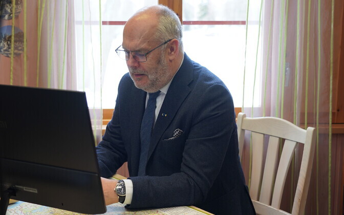 Alar Karis cast his e-vote in Põlva County on March 2, 2023.