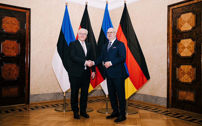 Франк-Вальтер Штайнмайер встретился в Кадриорге с Аларом Карисом.