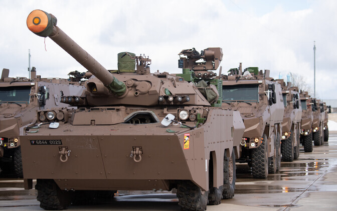 В Тапа прибыли бронетранспортёры Griffon и танки AMX-10.