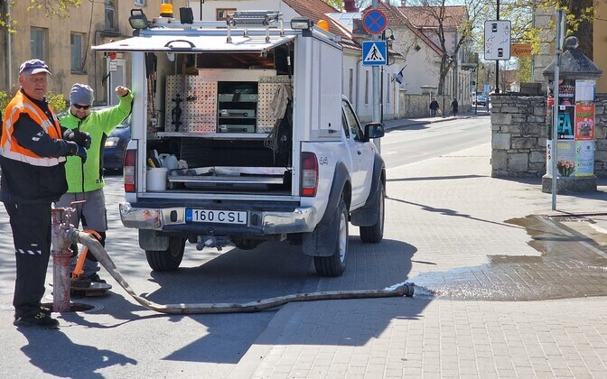 Efforts to replace the water in the system in Kuressaare.