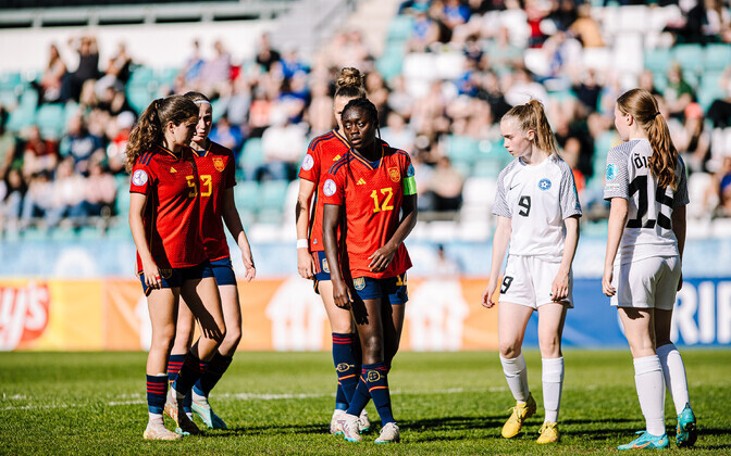 ЧЕ по футболу среди девушек до 17 лет: Эстония - Испания.