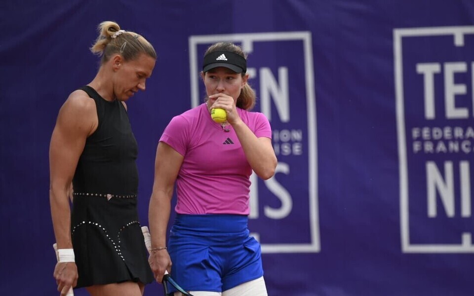 Kaia Kanepi ja Venemaa tennisist Angelina Gabujeva