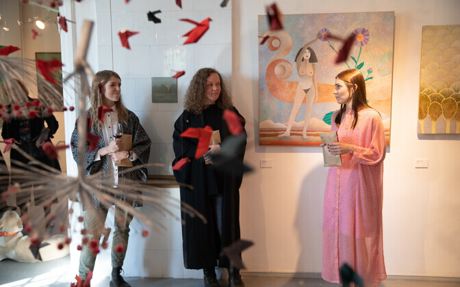 Merike Tamm, Anna Kõuhkna ja Jaanika Jüris avasid näituse „Õilmeislõiming“
