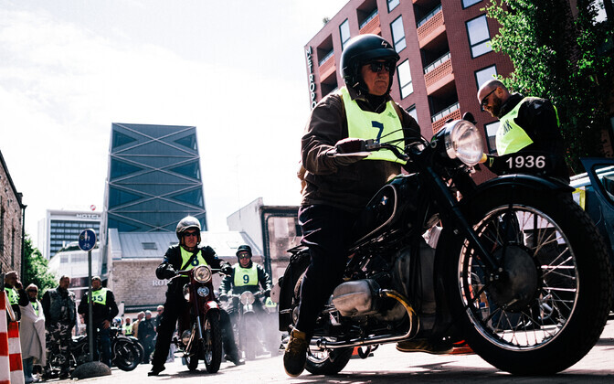 Выставка и гонка ретромотоциклов.