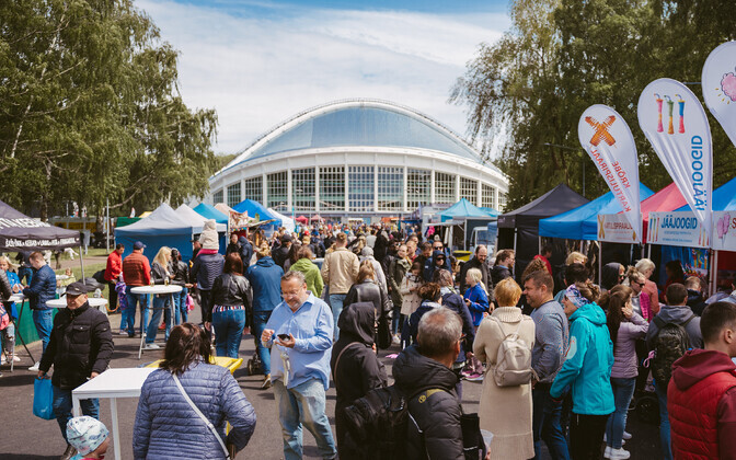 Tallinna lauluväljakul avati suur toidutänav
