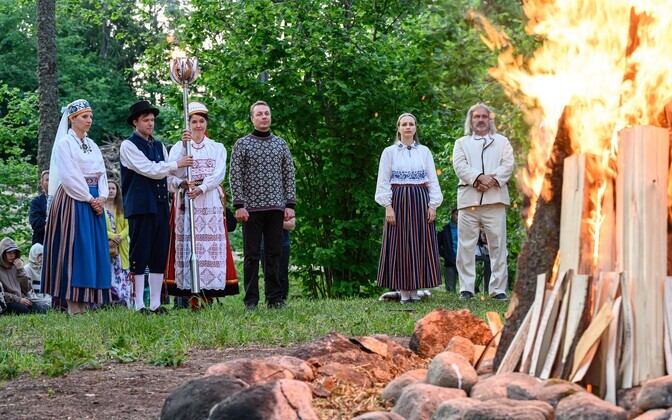 Võrumaal süttis XIII noorte laulu- ja tantsupeo tuli