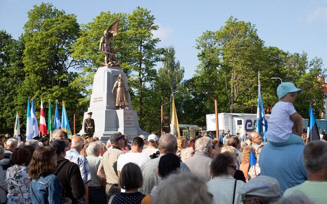 A monument marking the Estonian War of Independence was unveiled in Viljandi on Victory Day 2023.