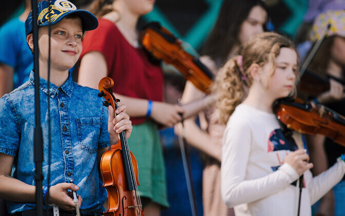 Rahvamuusikapeo proovid Vabaduse väljakul