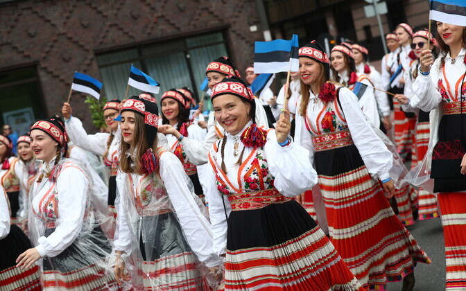 XIII Youth Song and Dance Festival procession.