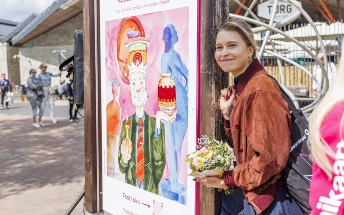 На Балтийском вокзале открылась выставка, посвященная посетителям музеев.