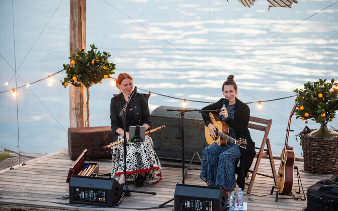 Mari Jürjens ja Krista Citra Joonas Noblessneri vabaajakeskuses