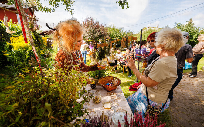 Vanemuise teater avas 154. hooaja kodukohvikute päevaga