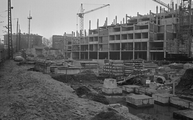 National Library (Rahvusraamatukogu) under construction, in 1987.
