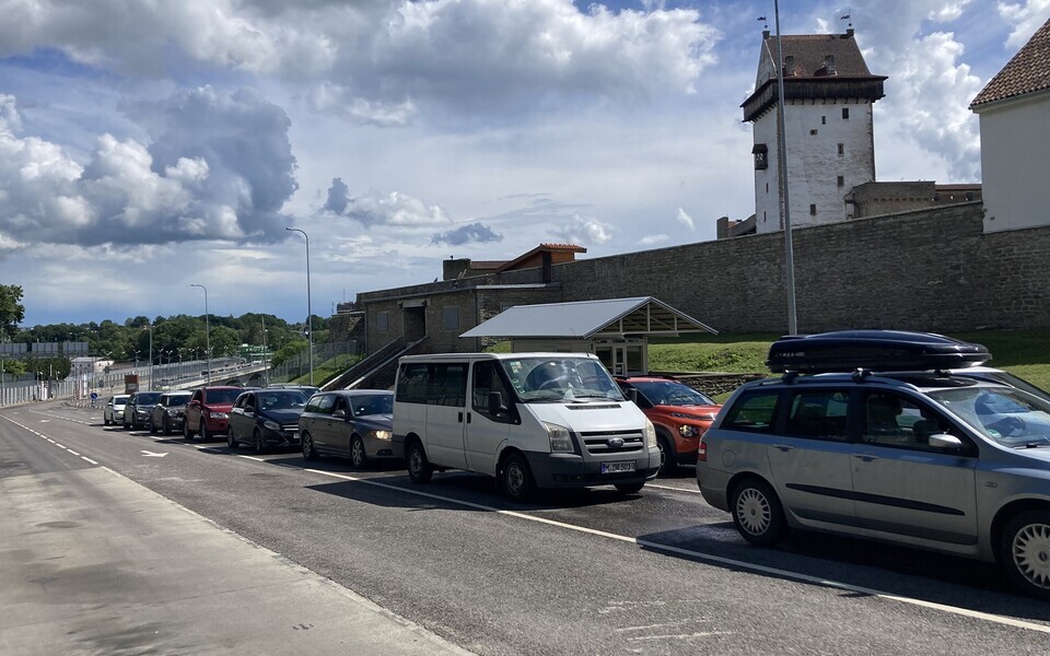 Пограничный пункт в Нарве