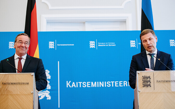 Boris Pistorius and Hanno Pevkur during a press conference at the Ministry of Defense on Septebember 26, 2023.