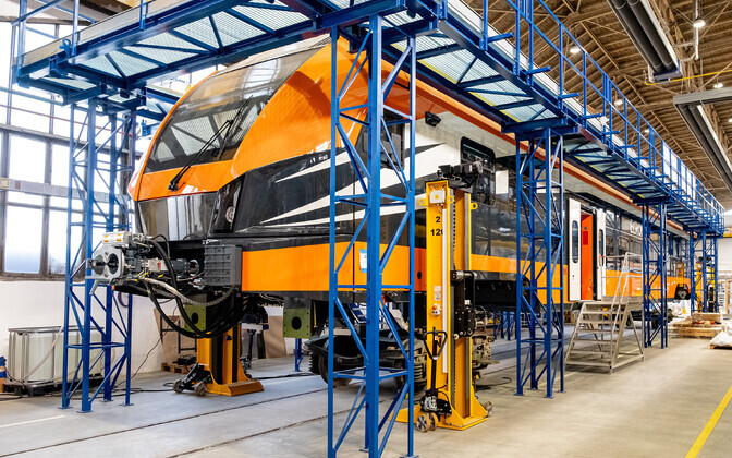 Поезда Elron на заводе Škoda в Чехии.