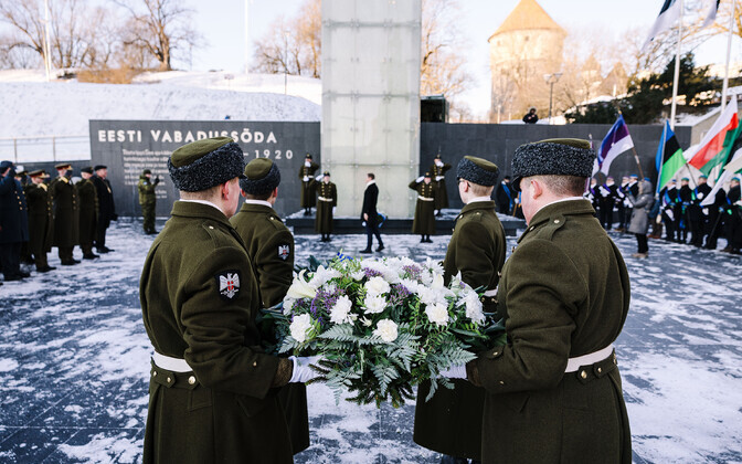 Vabadussõjas võidelnute mälestamine Vabadussõja võidusamba juures