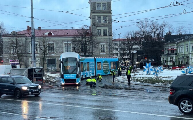 Tram derailment at Viru Ring in Tallinn. January 23, 2024.
