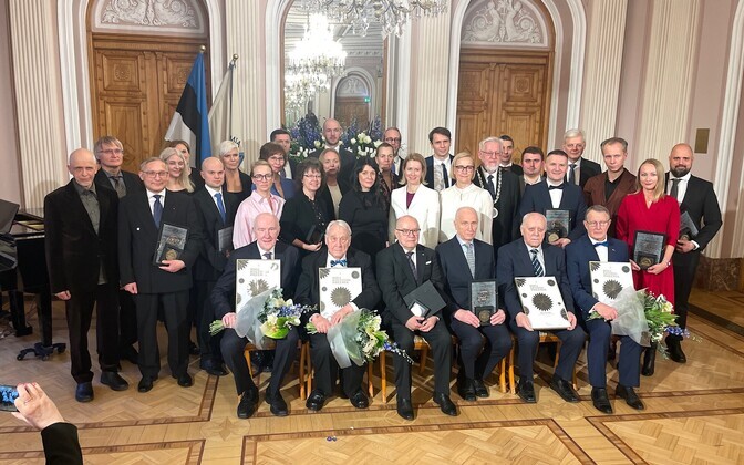 Riiklike preemiate üleandmine kultuuri, teaduse, spordi ning eesti keele arendamise valdkonnas.