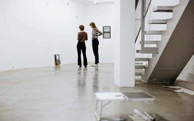 Laura De Jaegeri isikunäitus Hobusepea galeriis