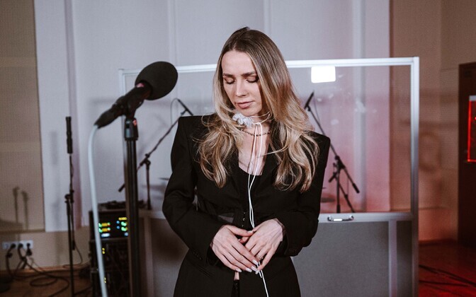 R2 Minilaiv: Liis Lemsalu