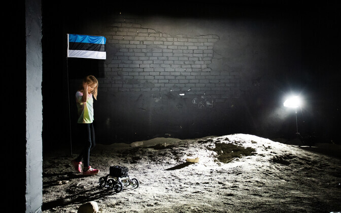 Karel Koplimets avas Tõraveres ulmelise installatsiooni