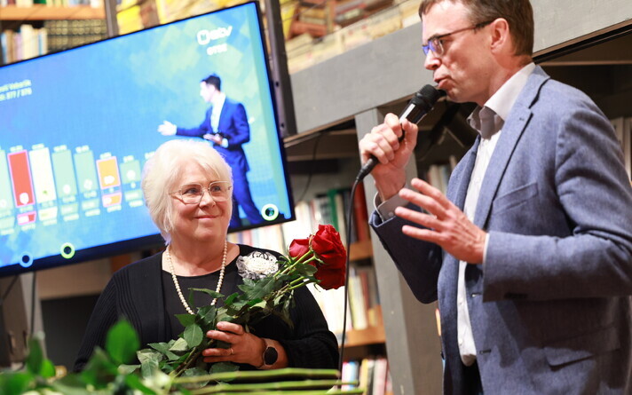 Marina Kaljurand ja Sven Mikser valimisvõitu tähistamas