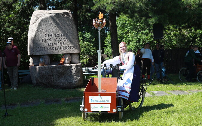 Tartu laulu- ja tantsupeo tule süütamine