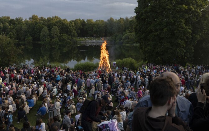 Tartu linna jaanituli Raadi mõisapargis