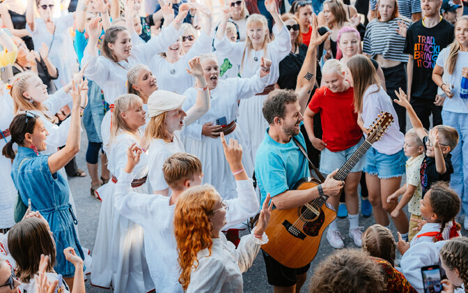 Võru pärimustantsu festivali lõpetas Trad.Attack!
