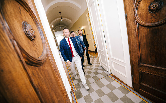 Коалиционные переговоры, 17 июля.