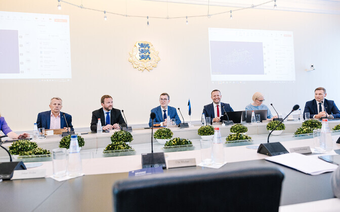 Первое заседание нового правительства в доме Стенбока.