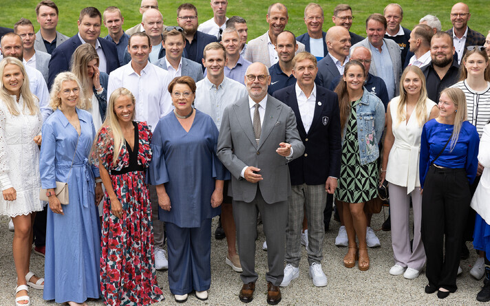 Участники Олимпийских игр на встрече с президентом в Кадриорге.