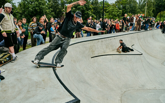 Simple Sessioni osalejad väisasid vastvalminud Tartu Tähtvere rulaparki.
