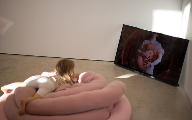 Grupinäituse “Kutsutud on kõik, välja arvatud need, kes ei ole” avamine Temnikova & Kasela galeriis.