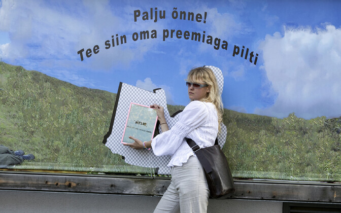 EKA väligaleriis avanes Eesti Noorte Kaasaegse Kunsti Liidu näitus „Viimane preemia“.