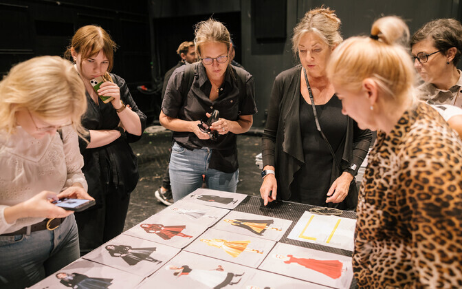 Tallinna Linnateatris algasid proovid Molière’i komöödiaga „Õpetatud naised“