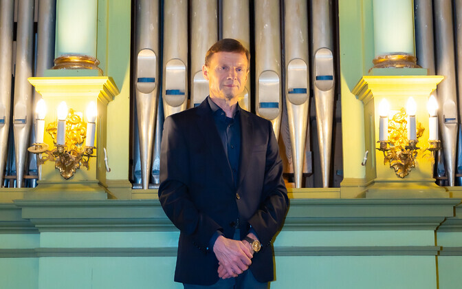 Kullamaa kirikus toimus Aivar Sõerdi vinüülplaadi 