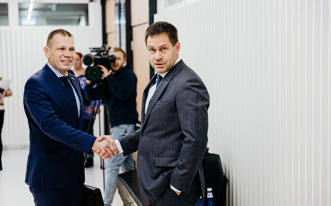 Ээрик Хелдна и Эльмар Вахер в Харьюском уездном суде.