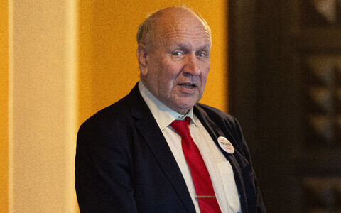 Март Хельме.