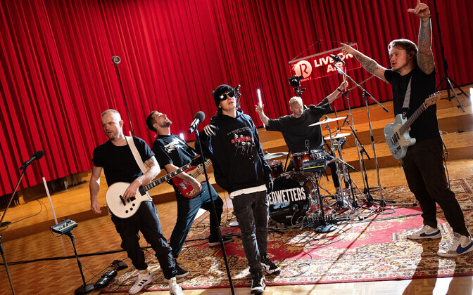 Aastahiti mini-live: Bedwetters