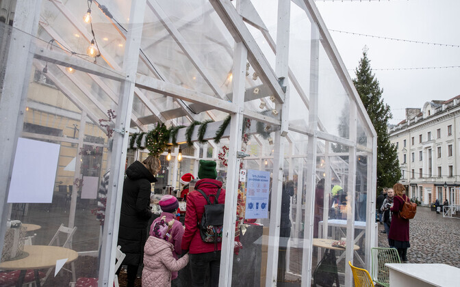 Tartu raekoja platsil avati jõululinn