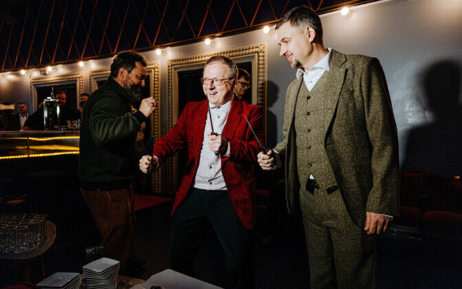 Юло Пикков получил бронзовую фигурку 