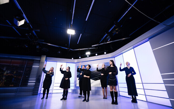 Viiplejad Eesti Vabariigi hümni esitamas