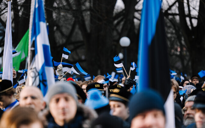 Eesti Vabariigi aastapäeva tähistamine Toompeal Kuberneri aias