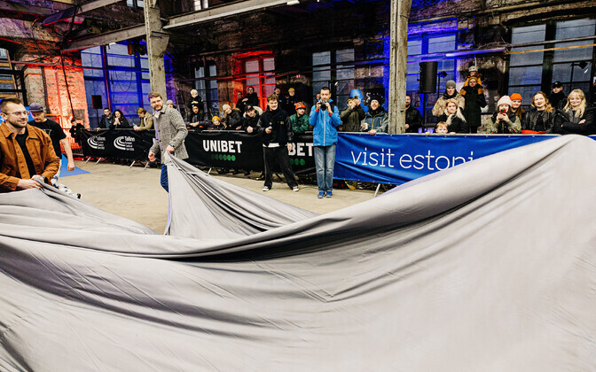 Krulli kvartalis avati skeidi-võistluse avamisel rulaskulptuur 